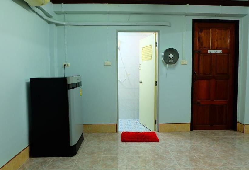 Fotos del hotel Chotiphan Apartment:  5