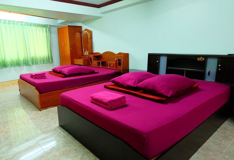 Fotos del hotel Chotiphan Apartment:  15