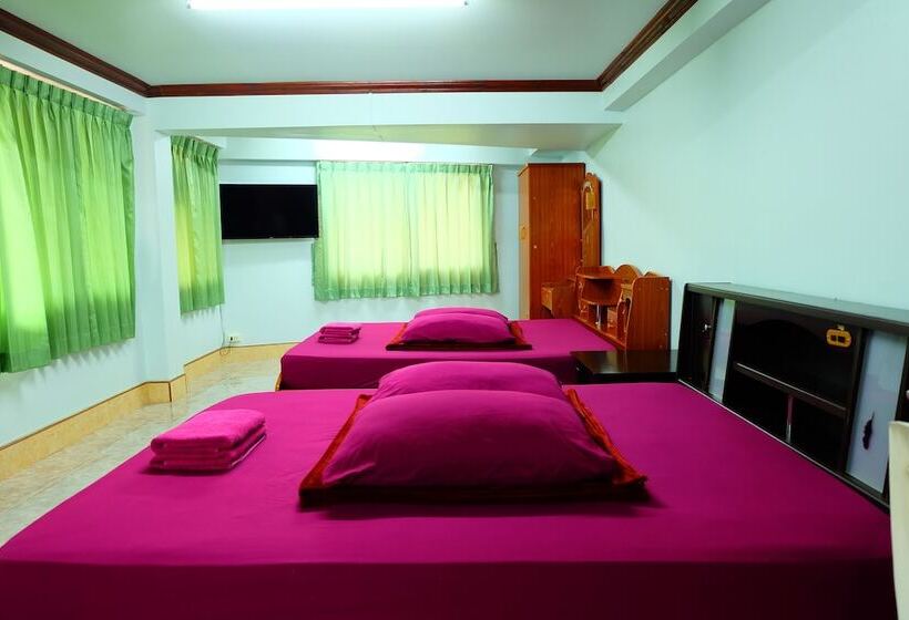 Fotos del hotel Chotiphan Apartment:  16