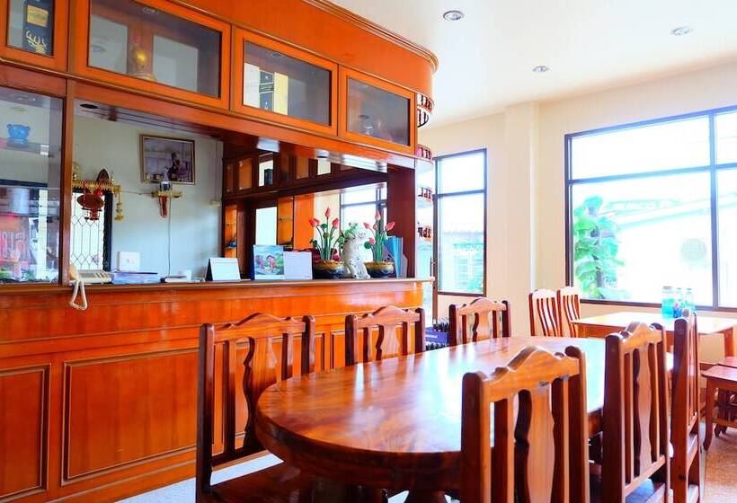 Fotos del hotel Chotiphan Apartment:  3