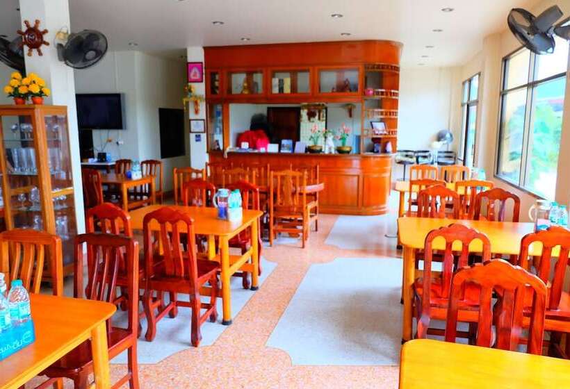 Fotos del hotel Chotiphan Apartment:  18