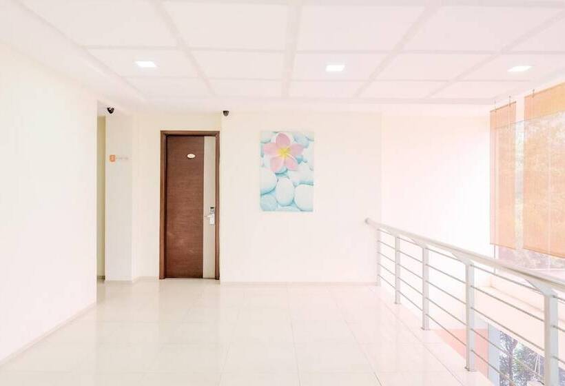 Fotos del hotel Sans Hotel Fiducia Serpong:  11