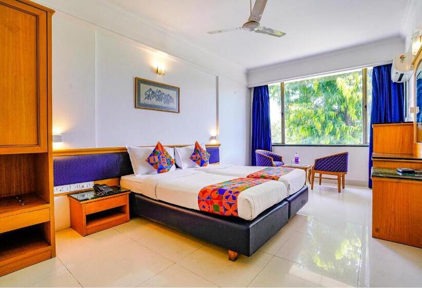 Fotos del hotel Treebo Trend Golden Emerald:  15