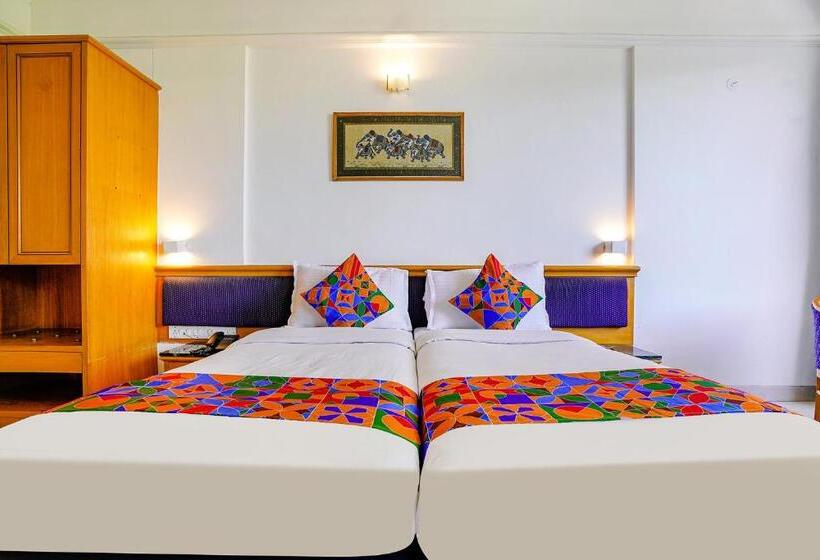 Fotos del hotel Treebo Trend Golden Emerald:  14