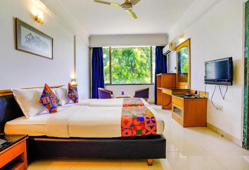 Fotos del hotel Treebo Trend Golden Emerald:  12