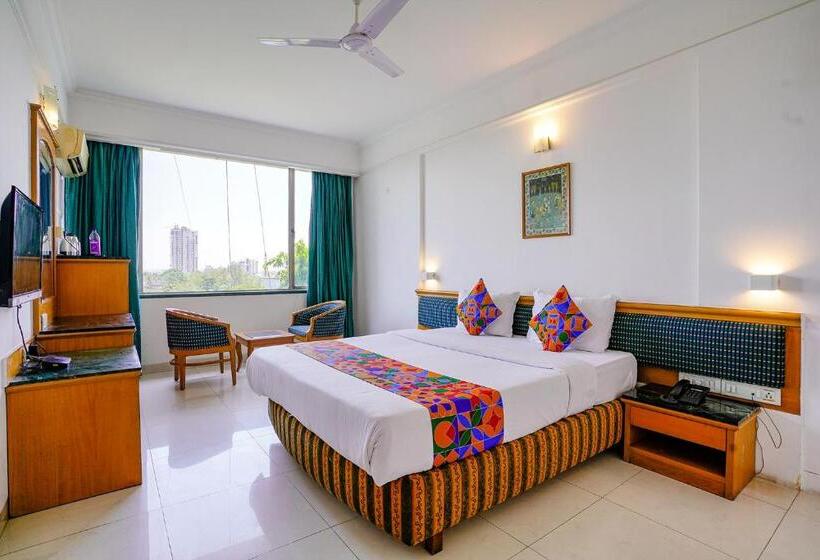 Fotos del hotel Treebo Trend Golden Emerald:  6