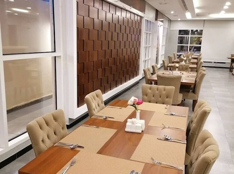 Fotos del hotel Almaali:  8