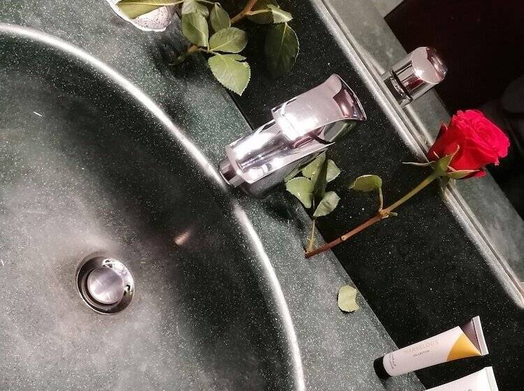 Fotos del hotel Almaali:  11