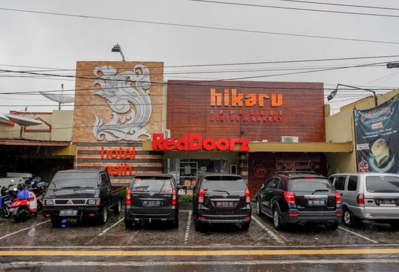 Fotos del hotel Reddoorz Plus @ Hotel Asih Uny:  22