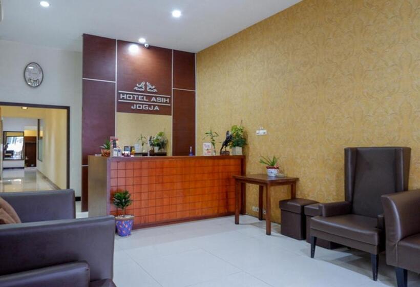 Fotos del hotel Reddoorz Plus @ Hotel Asih Uny:  12