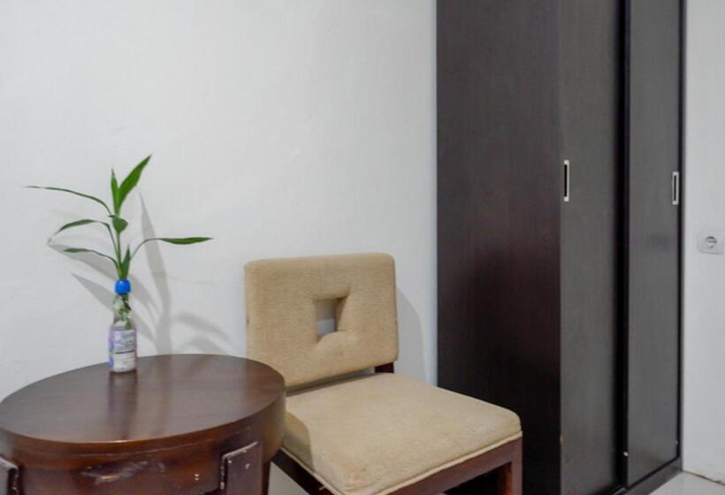 Fotos del hotel Reddoorz Plus @ Hotel Asih Uny:  15