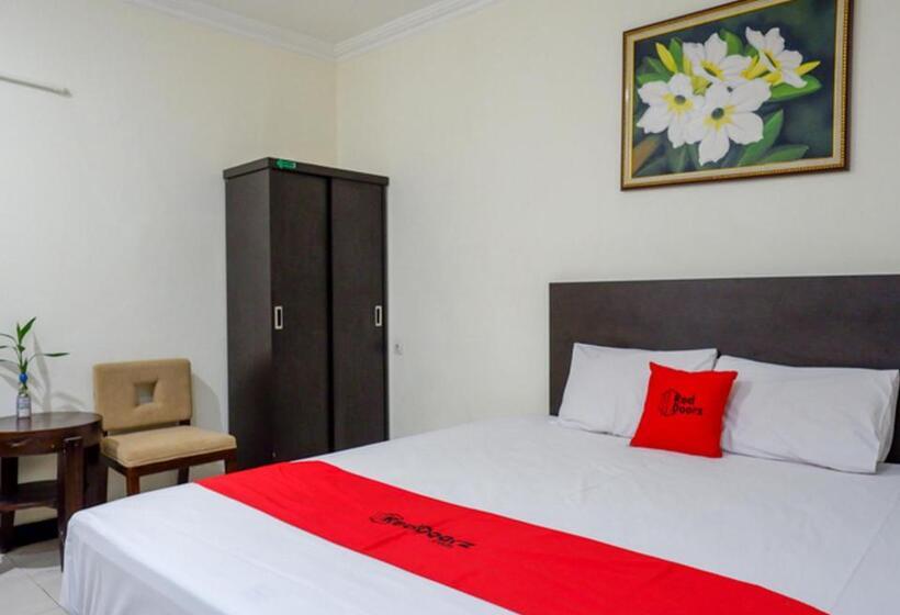 Fotos del hotel Reddoorz Plus @ Hotel Asih Uny:  6