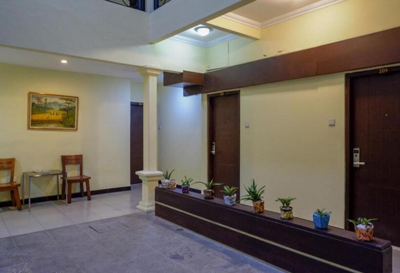 Fotos del hotel Reddoorz Plus @ Hotel Asih Uny:  11