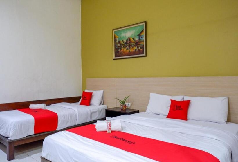 Reddoorz Plus @ Hotel Asih Uny