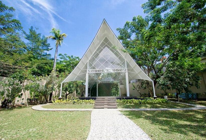 Fotos del hotel Maxones At Resort Makassar:  18