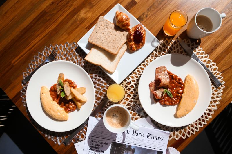 Fotos del hotel The Andaman Beach  Phuket Patong:  4