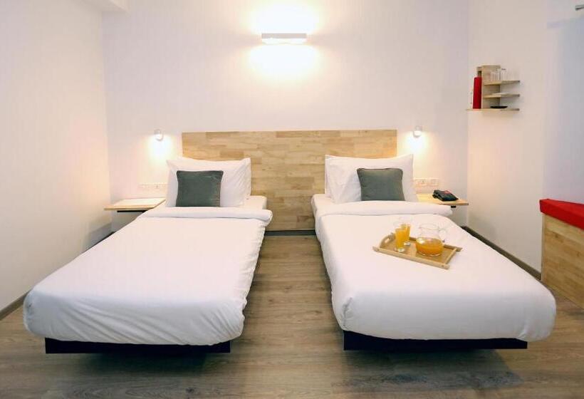 Fotos del hotel OYO Townhouse 017 HUDA City Center:  11