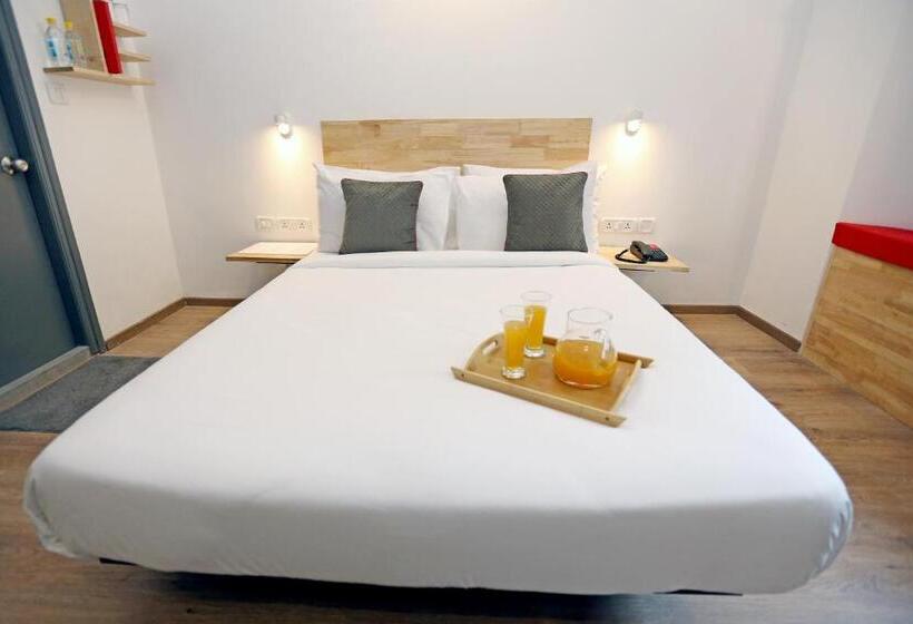 Fotos del hotel OYO Townhouse 017 HUDA City Center:  14