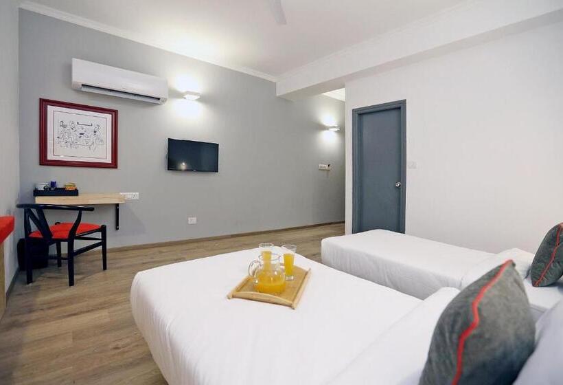 Fotos del hotel OYO Townhouse 017 HUDA City Center:  15