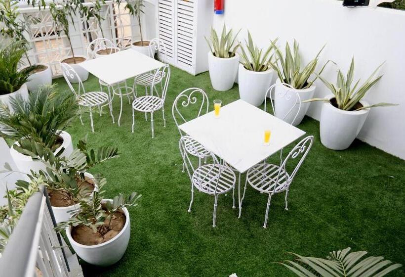 Fotos del hotel OYO Townhouse 017 HUDA City Center:  5