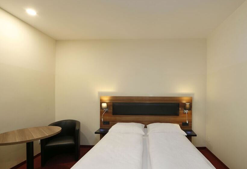 Fotos del hotel Ibb  Berlinairport:  8