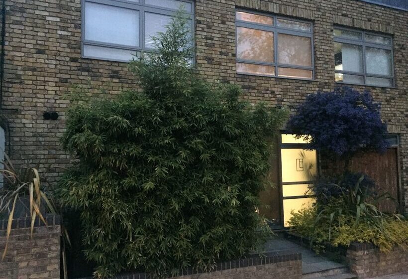 Fotos del hotel The Luxury Inn:  13