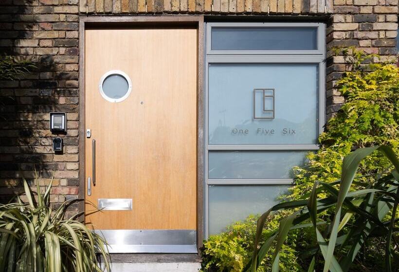 Fotos del hotel The Luxury Inn:  12