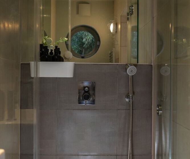 Fotos del hotel The Luxury Inn:  11