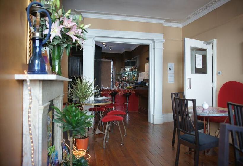 Fotos del hotel The Oriental  Guest House:  14