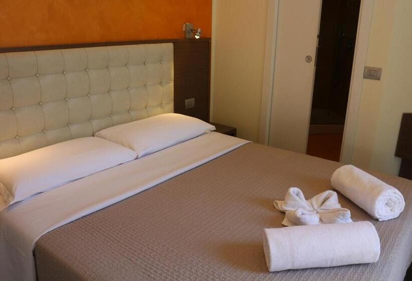 Fotos del hotel La Madonnina:  13