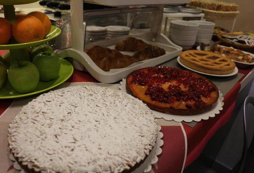 Fotos del hotel La Madonnina:  5