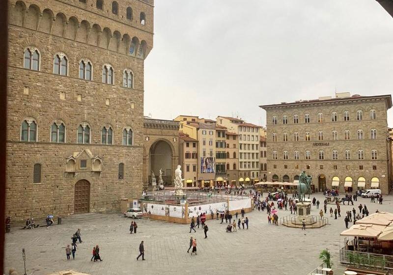 Fotos del hotel Residenza D'epoca In Piazza Della Signoria:  7