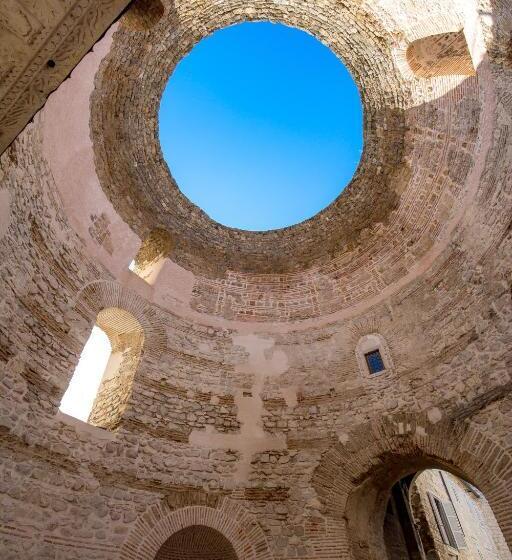 Fotos del hotel Captain S Guest House:  5