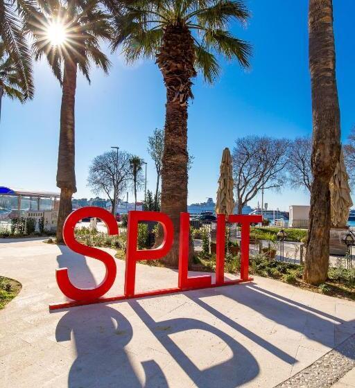 Fotos del hotel Captain S Guest House:  2