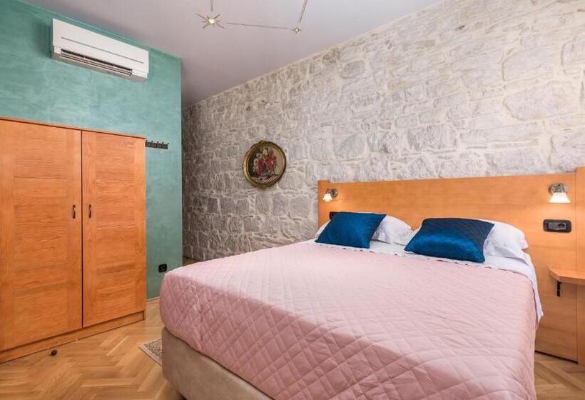 Fotos del hotel Captain S Guest House:  10