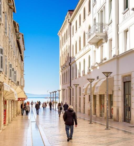 Fotos del hotel Captain S Guest House:  18