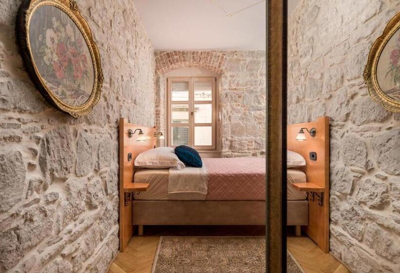 Fotos del hotel Captain S Guest House:  17