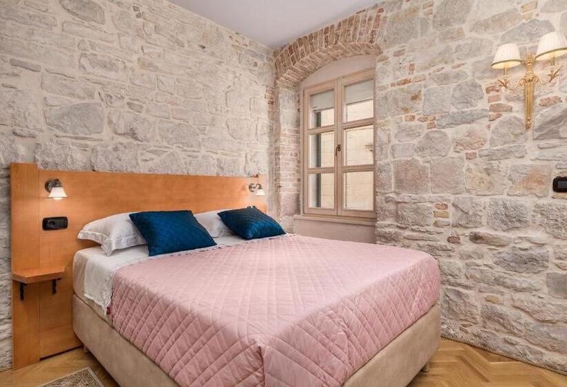 Fotos del hotel Captain S Guest House:  24