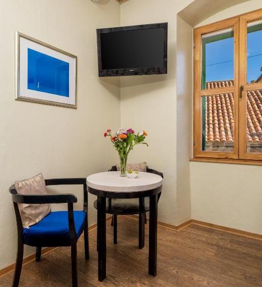 Fotos del hotel Captain S Guest House:  16