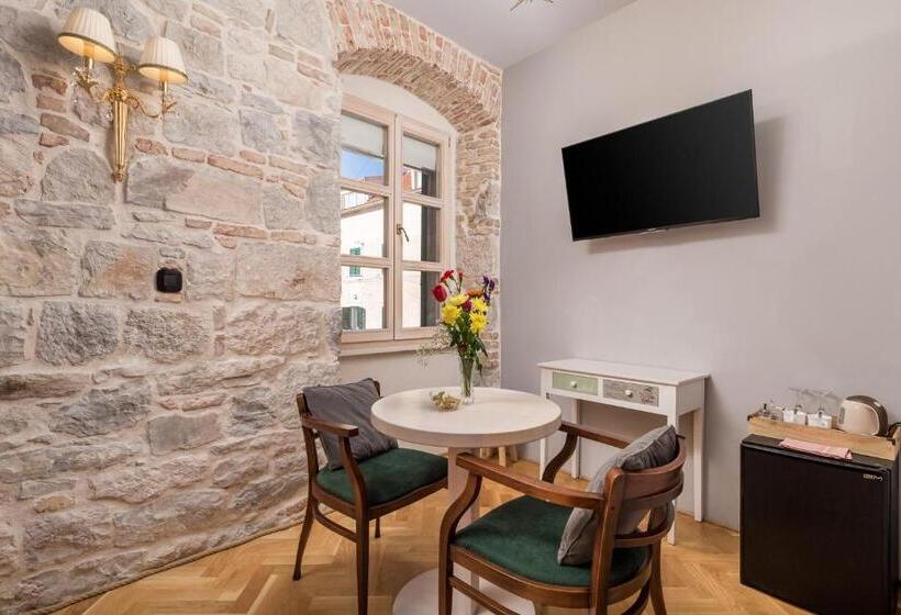 Fotos del hotel Captain S Guest House:  20