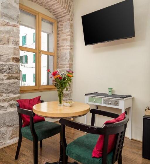 Fotos del hotel Captain S Guest House:  13