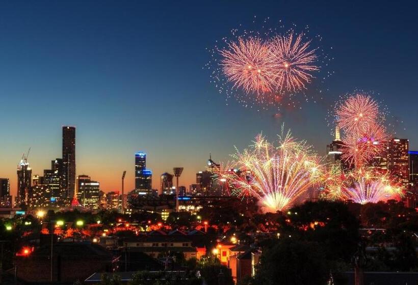 Fotos del hotel Aura On Flinders Serviced Apartments:  5