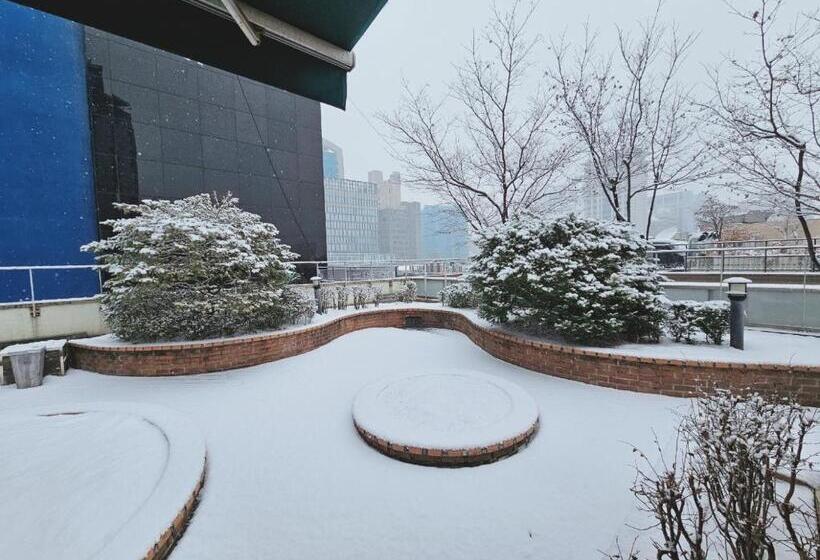 Fotos del hotel Ekonomy  Myeongdong Premier:  15