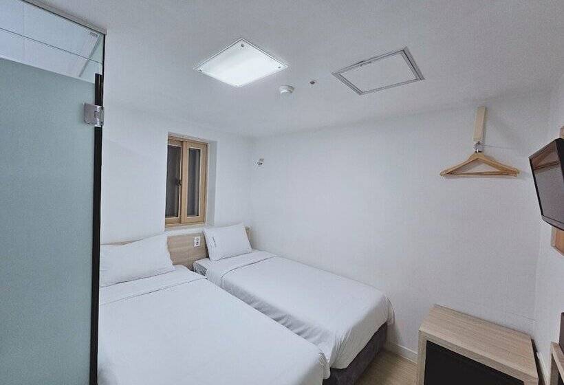 Fotos del hotel Ekonomy  Myeongdong Premier:  22