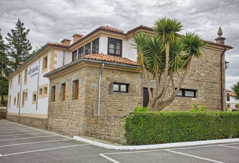 Fotos del hotel Colonial de Santillana:  9