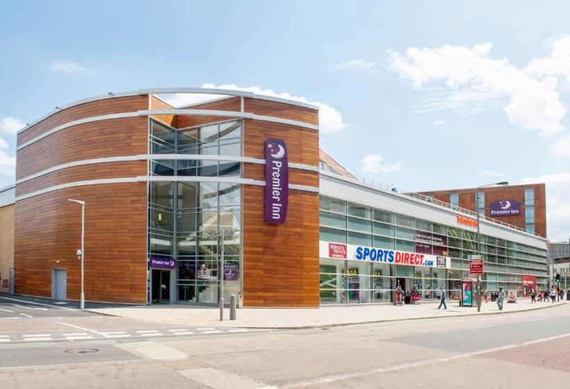 Fotos del hotel Premier Inn London Wandsworth:  2