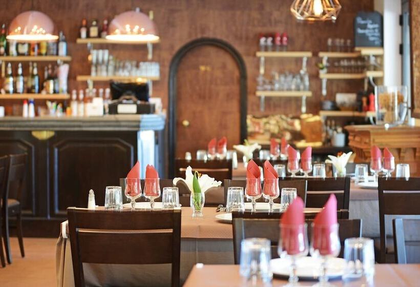 Fotos del hotel Restaurant Christophe Colomb:  10