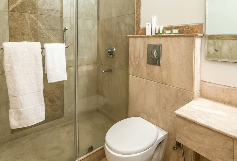 Fotos del hotel Treebo Aambson View:  11