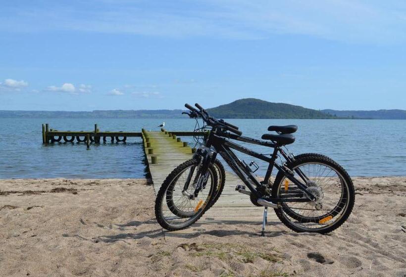 Fotos del hotel Cedarwood Lakeside:  10