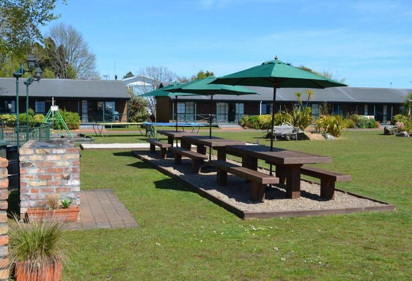 Fotos del hotel Cedarwood Lakeside:  14